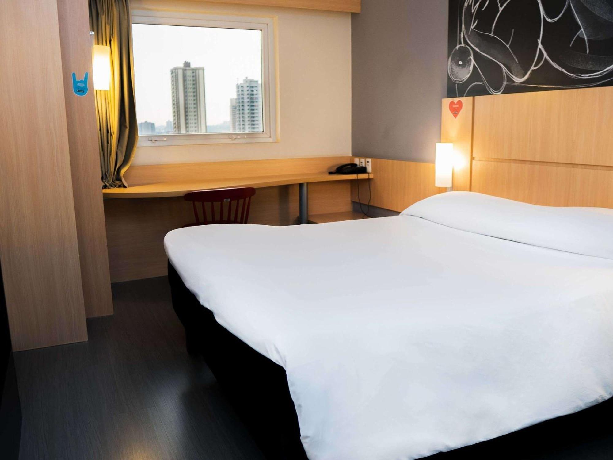 Ibis Hotel